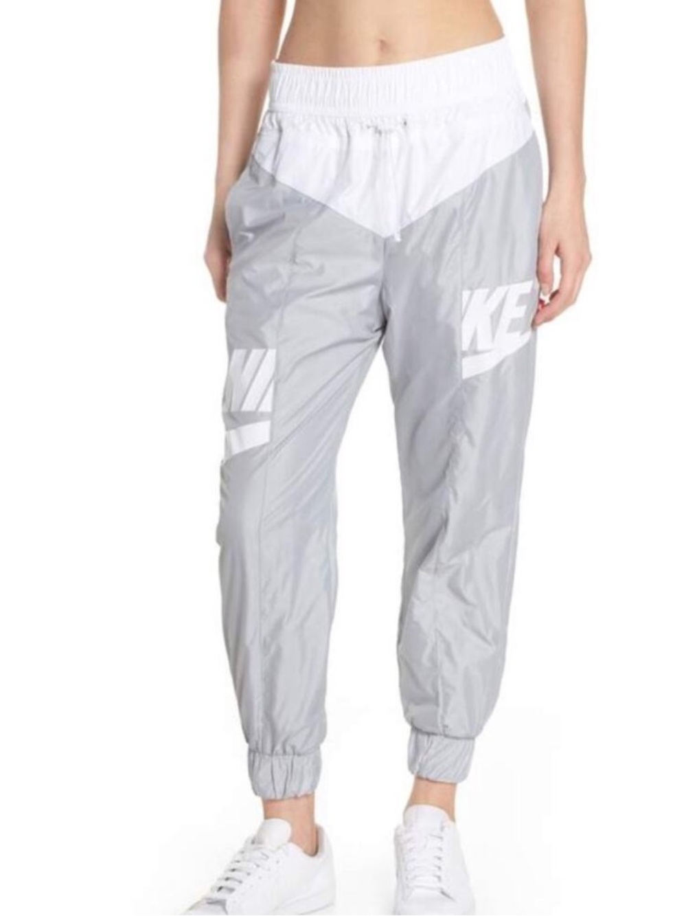 Nike Windbreaker Jogger Pants Gray White Logo Women’s XS Athletic Track Pants